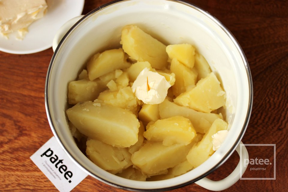 Свинина с грибами под картофельной шубой - Шаг 6