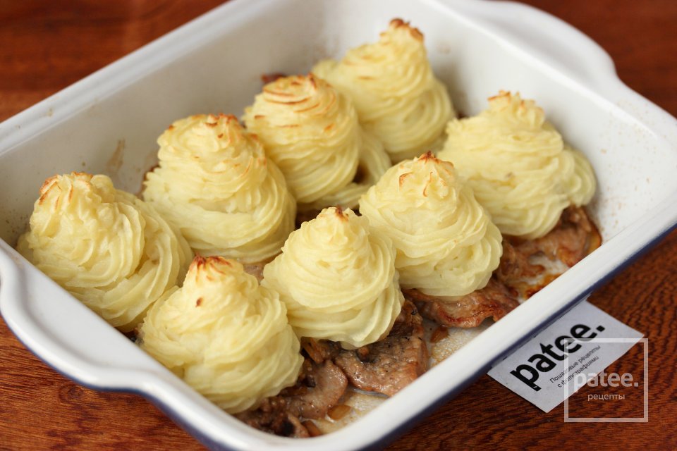 Свинина с грибами под картофельной шубой - Шаг 11