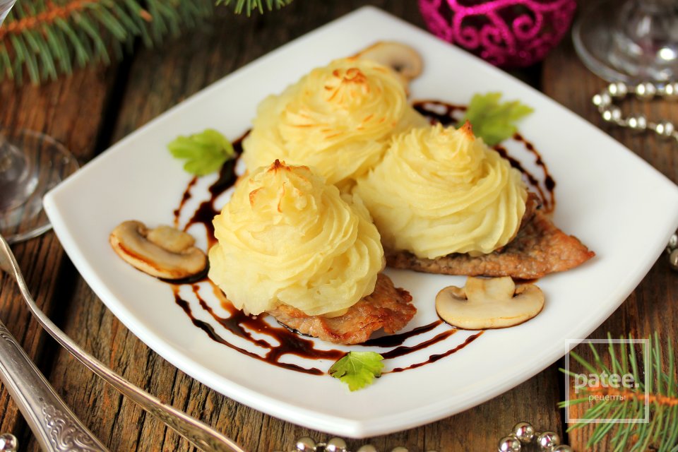 Свинина с грибами под картофельной шубой - Шаг 13