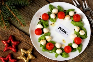 Капрезе Новогодний венок