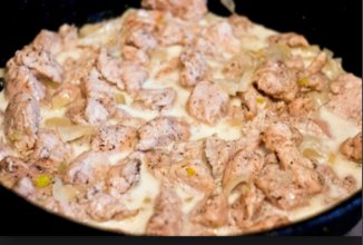 Курица с грибами в молоке