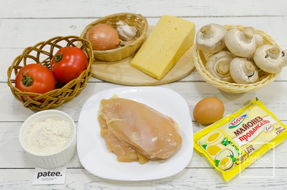 Куриное филе с грибами и сыром в духовке - Шаг 1