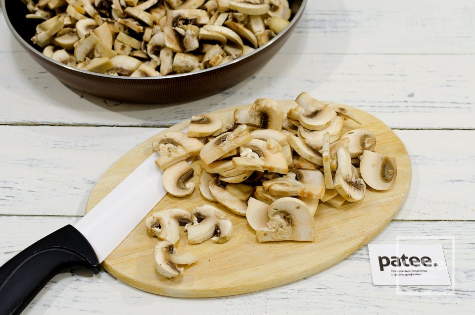 Куриное филе с грибами и сыром в духовке - Шаг 10