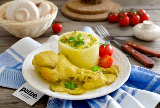 Курица с грибами в сметанном соусе с карри