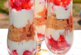 Клубничный десерт