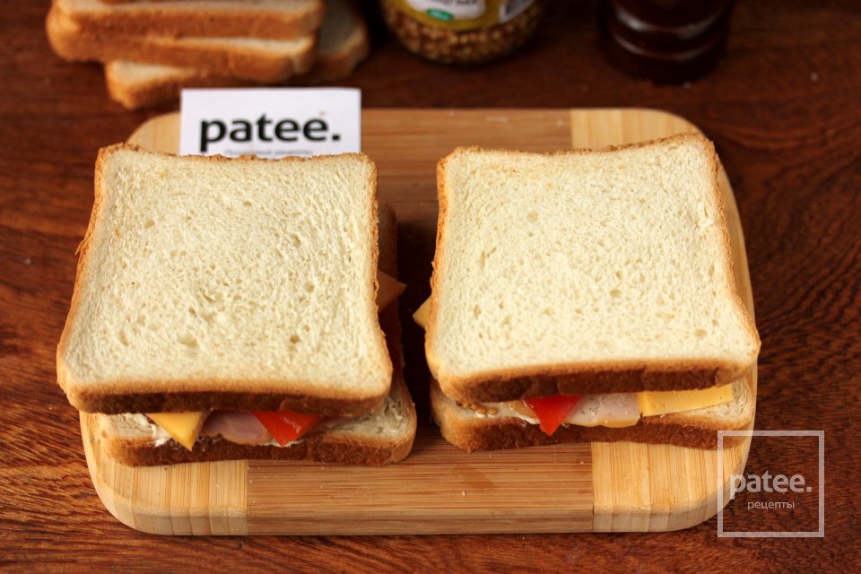 Сэндвич с куриной ветчиной, сладким перцем и горчицей - Шаг 8