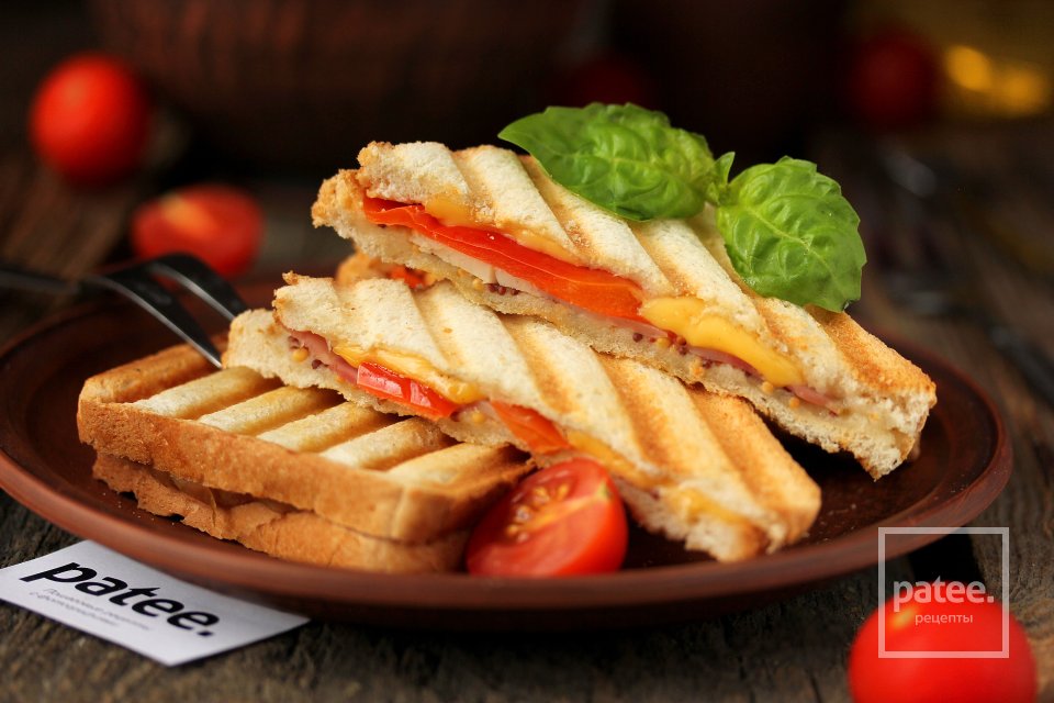 Сэндвич с куриной ветчиной, сладким перцем и горчицей - Шаг 10