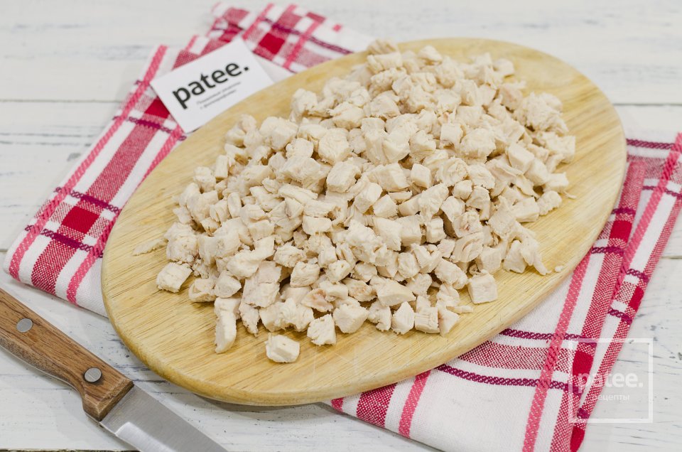 Салат с курицей и грибами Березка - Шаг 2