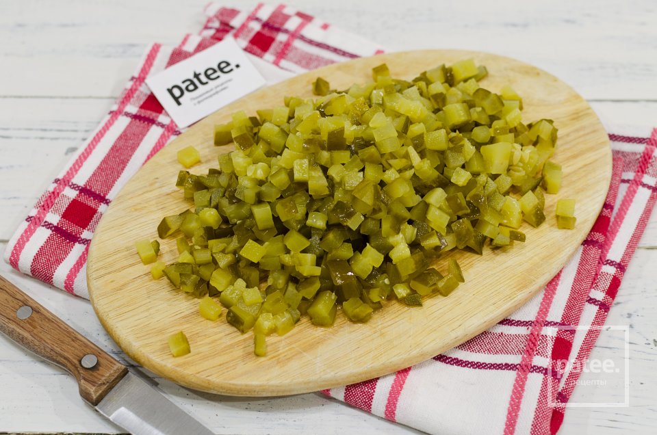 Салат с курицей и грибами Березка - Шаг 9