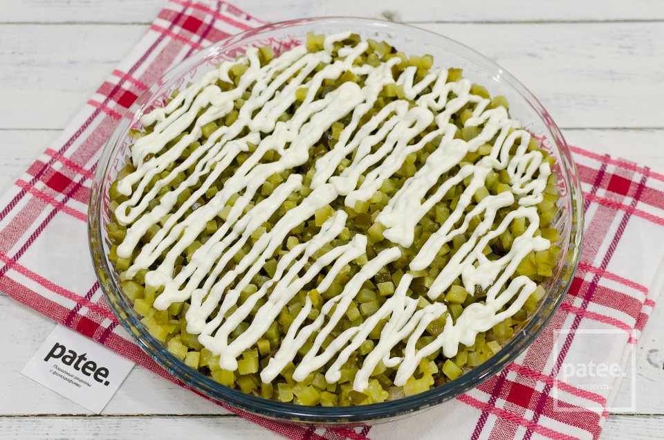 Салат с курицей и грибами Березка - Шаг 10