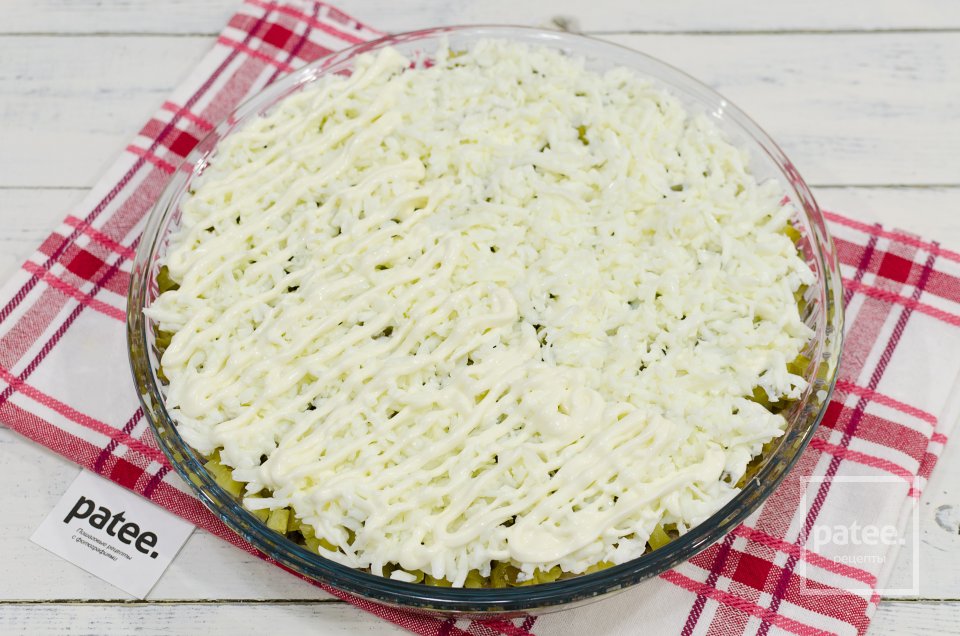 Салат с курицей и грибами Березка - Шаг 12