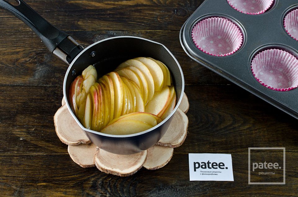 Маффины с яблочными розами - Шаг 10