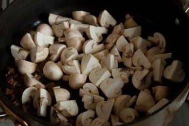 Суп из говядины с грибами и перловкой - приготовление