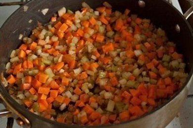 Суп из говядины с грибами и перловкой - приготовление