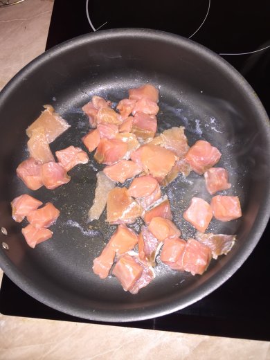 Паста с Сёмгой в сырном соусе - Шаг 1