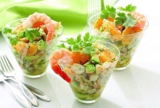 Салат с креветками и авокадо