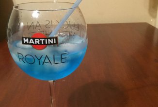 Коктейль "Голубая лагуна"