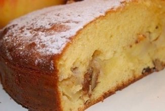 Шарлотка на сгущённом молоке