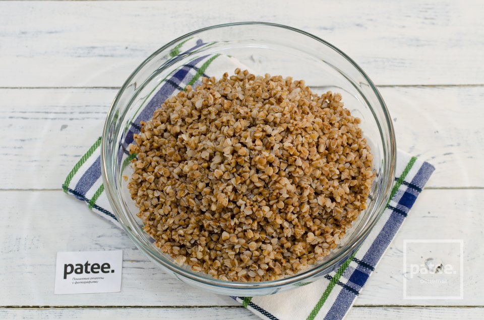 Курица фаршированная гречкой с грибами - Шаг 9