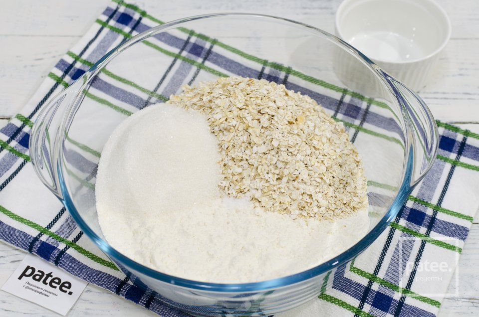 Банановые кексы с овсяными хлопьями и грецким орехом - Шаг 3