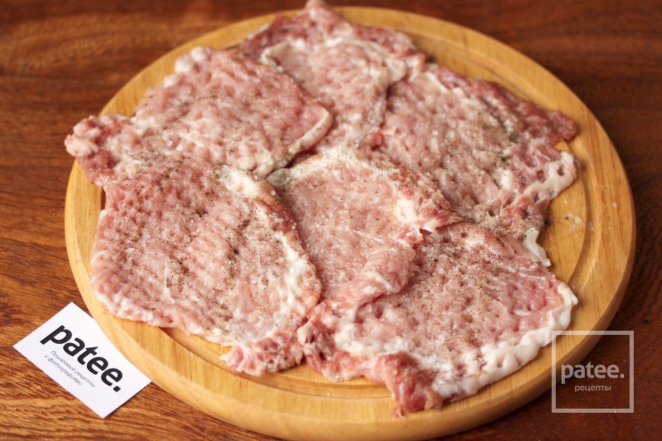 Отбивные из свинины с помидорами и сыром - Шаг 3