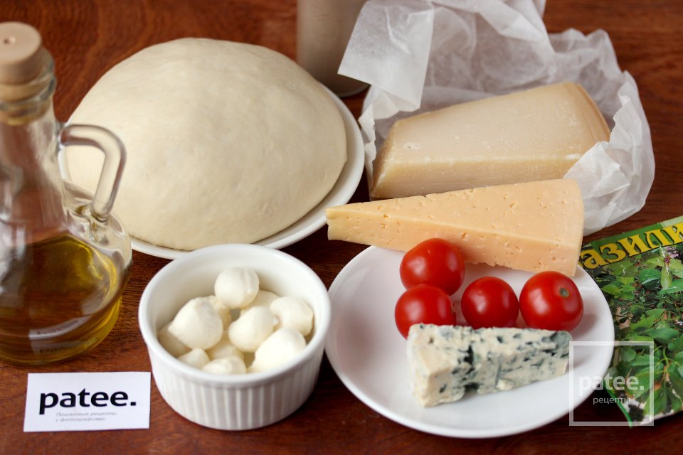 Сырная пицца с помидорами черри - Шаг 1