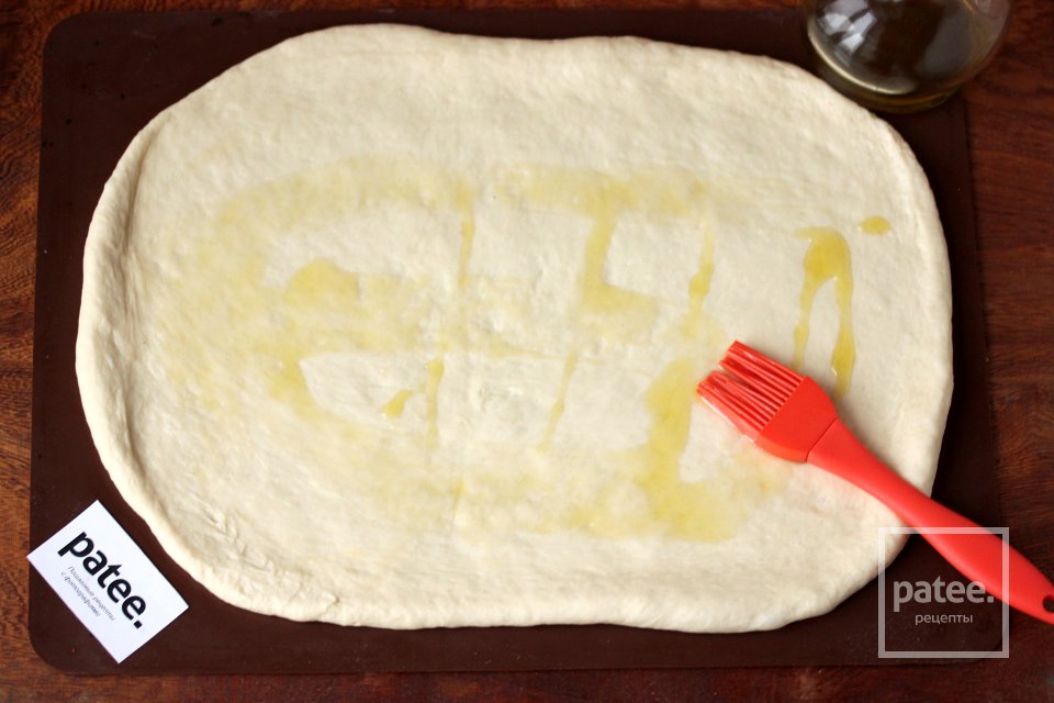 Сырная пицца с помидорами черри - Шаг 3