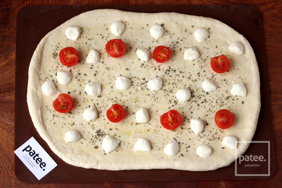 Сырная пицца с помидорами черри - Шаг 6