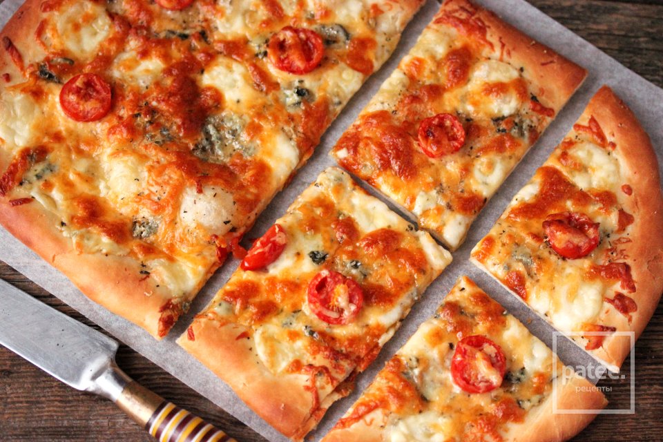 Сырная пицца с помидорами черри - Шаг 12