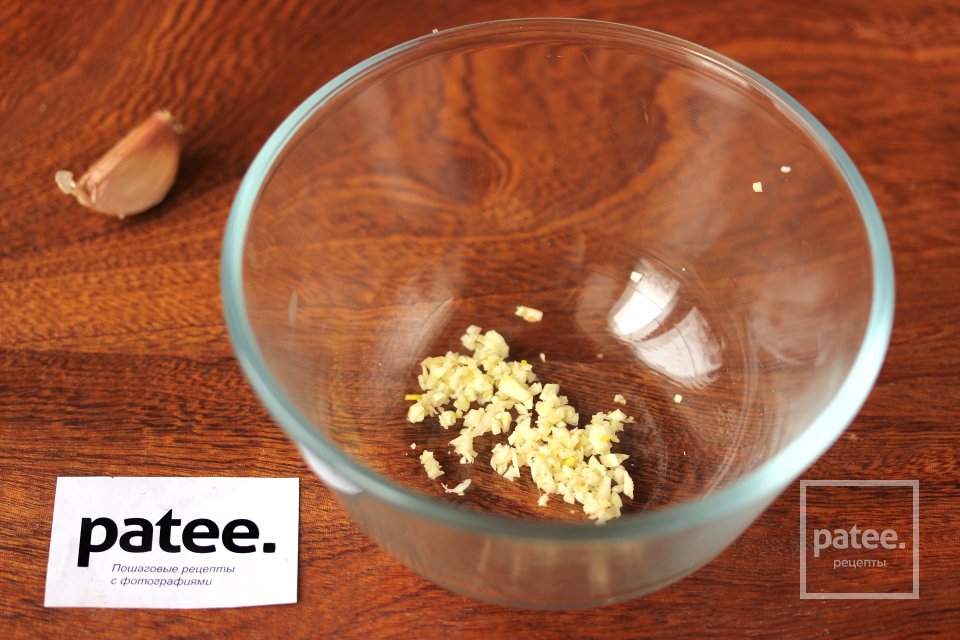 Салат Цезарь с анчоусами - Шаг 5