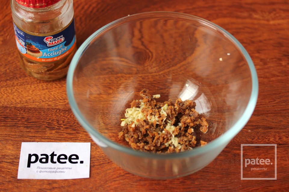 Салат Цезарь с анчоусами - Шаг 6