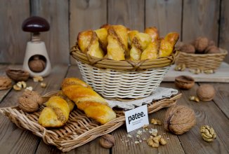 Вертуны из творожного теста с ореховой начинкой