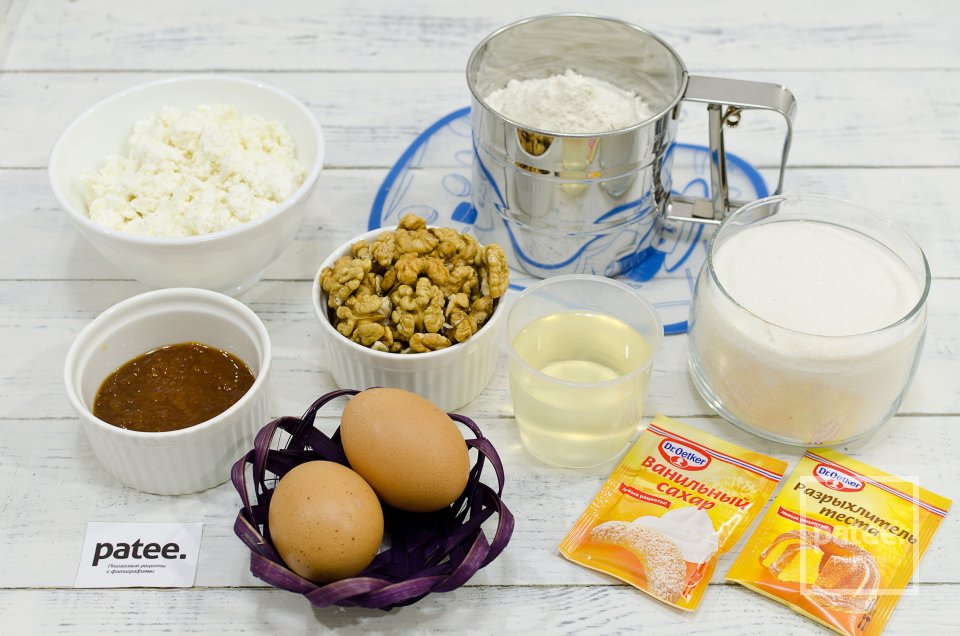 Вертуны из творожного теста с ореховой начинкой - Шаг 1