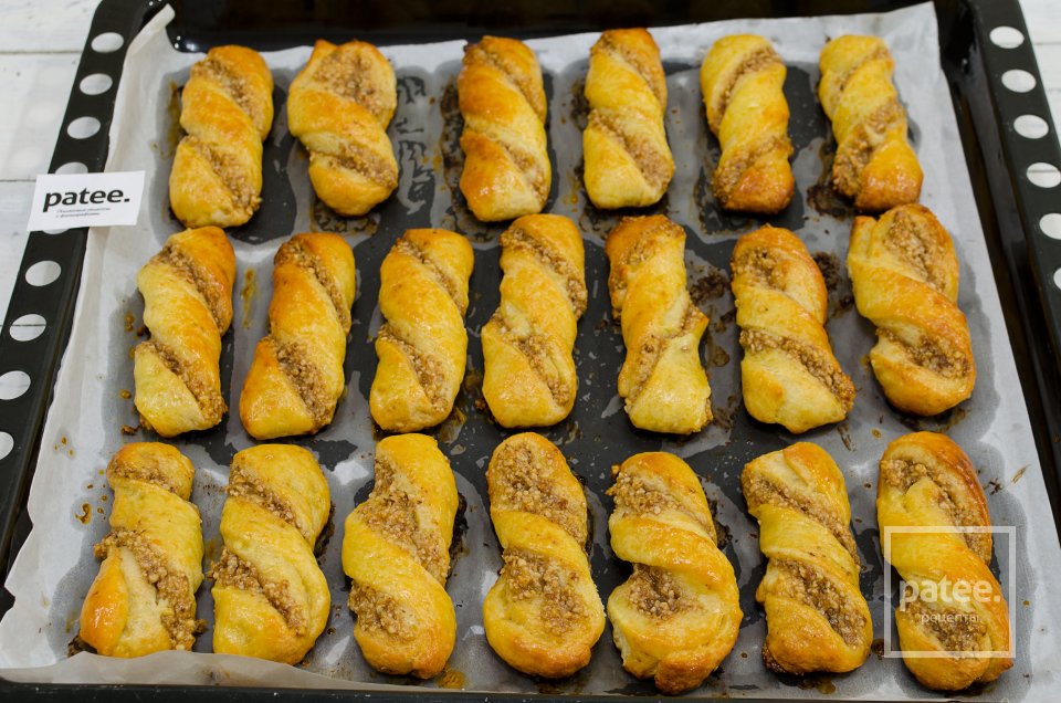 Вертуны из творожного теста с ореховой начинкой - Шаг 24