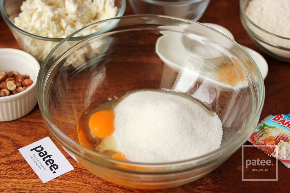 Творожные кексы с сахарно-ореховой корочкой - Шаг 3