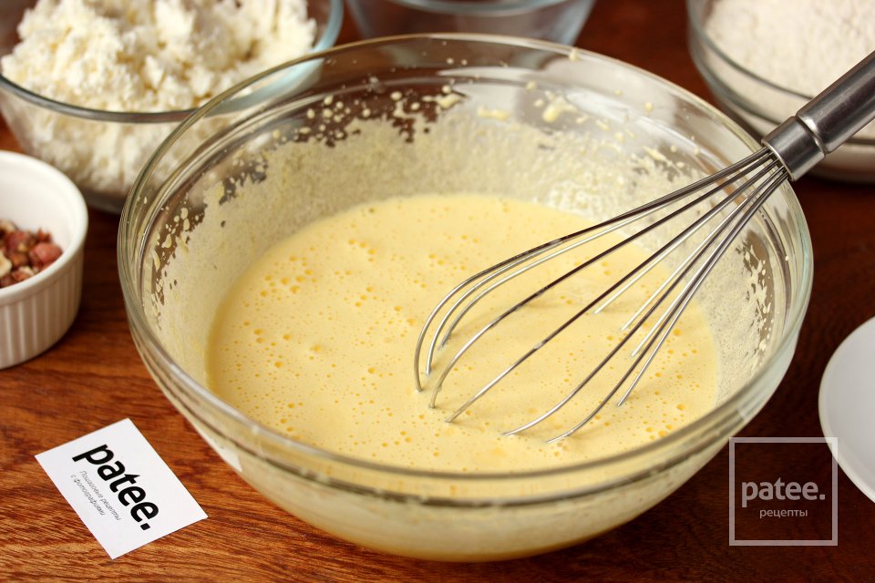 Творожные кексы с сахарно-ореховой корочкой - Шаг 4