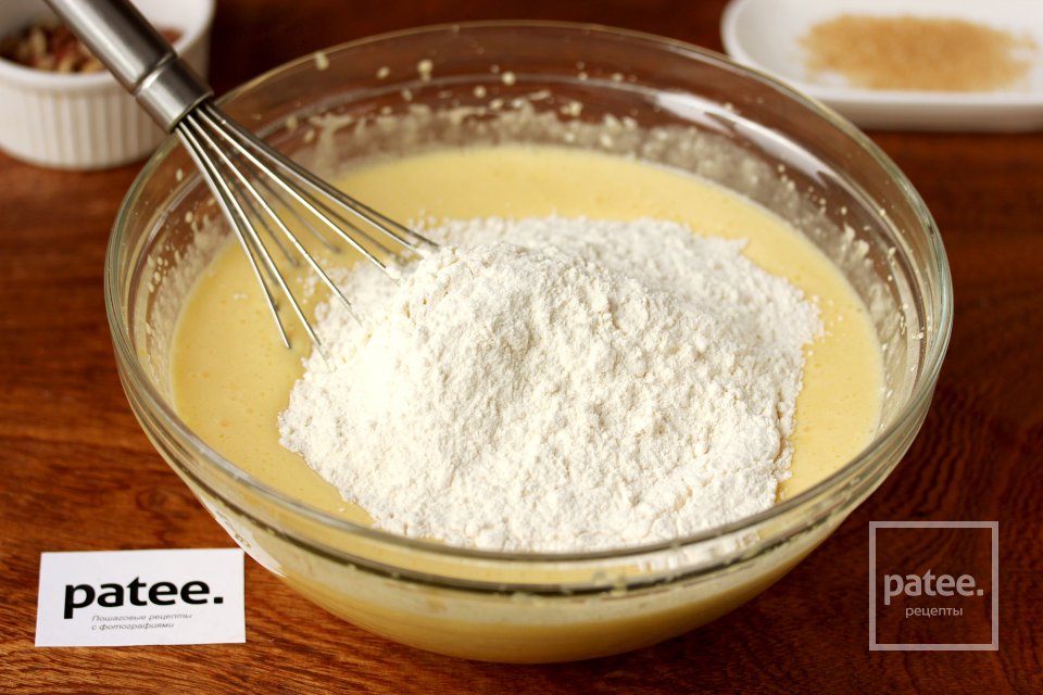 Творожные кексы с сахарно-ореховой корочкой - Шаг 8