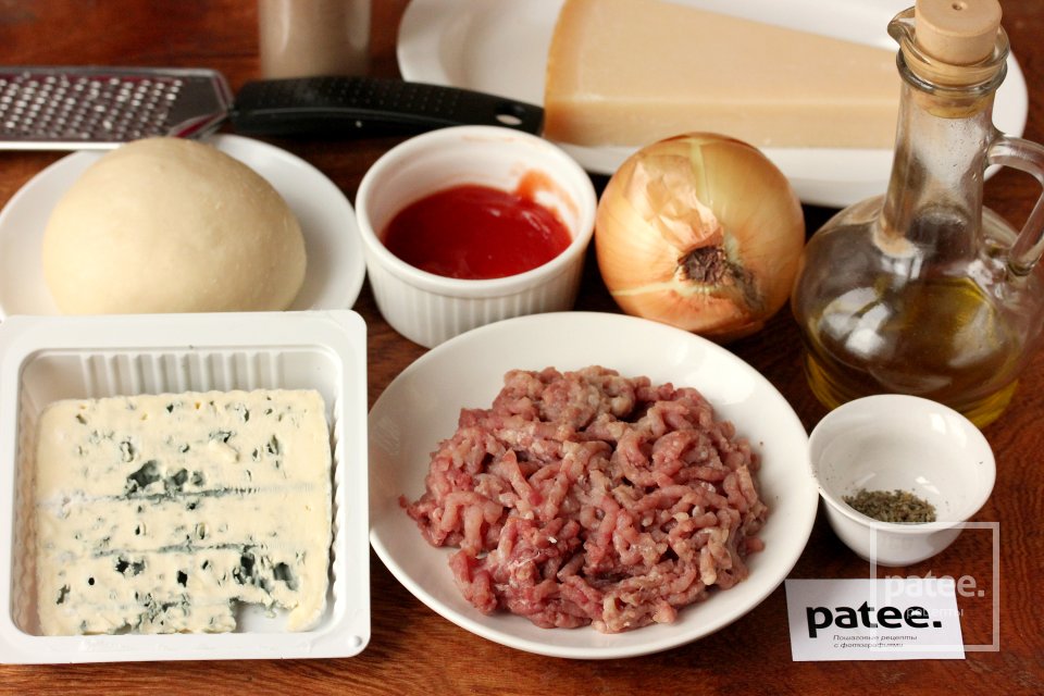 Пицца с фаршем и сыром дор блю - Шаг 1