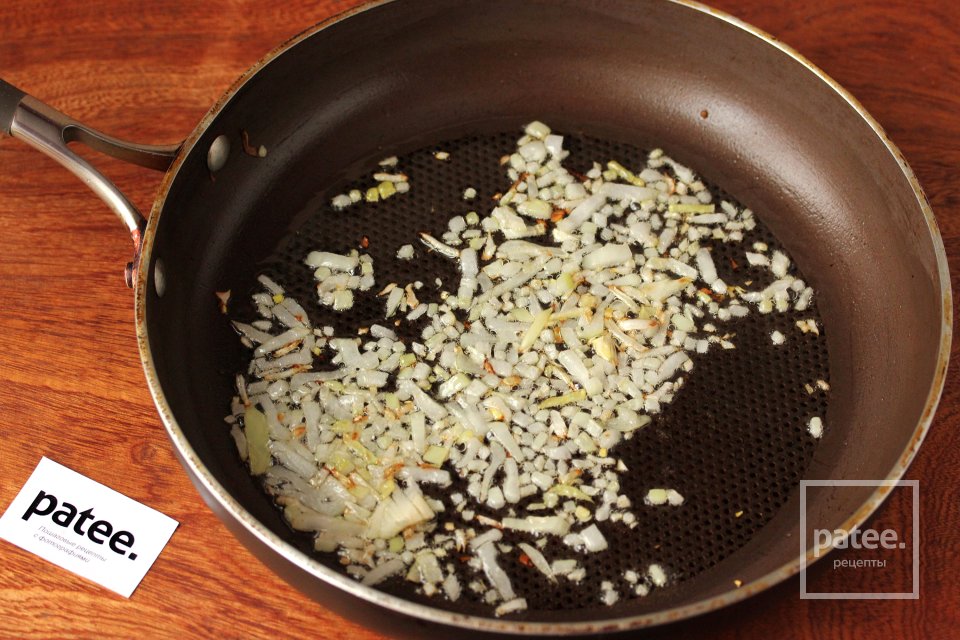 Пицца с фаршем и сыром дор блю - Шаг 2