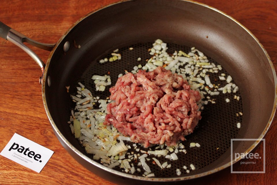 Пицца с фаршем и сыром дор блю - Шаг 3