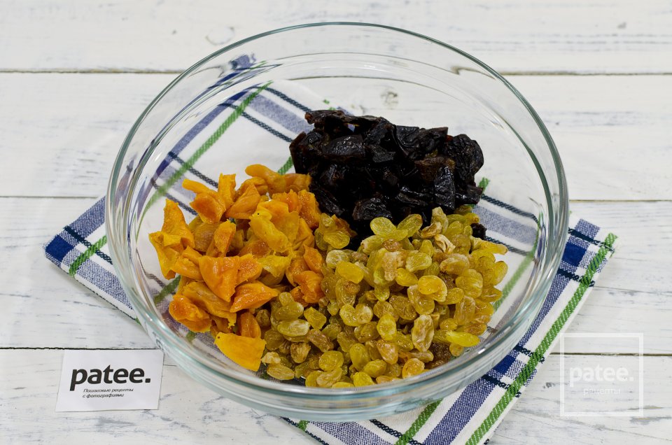 Сладкий плов с сухофруктами, медом и орехами - Шаг 7