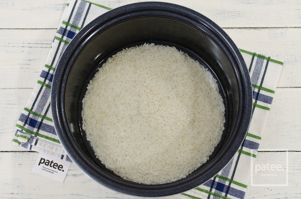 Сладкий плов с сухофруктами, медом и орехами - Шаг 9