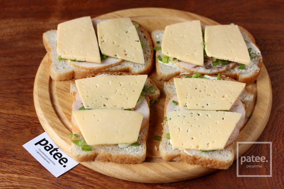 Сэндвич с ветчиной, сыром и зелёным луком - Шаг 9