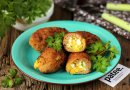 Мясные зразы с яйцом, сыром и зелёным луком