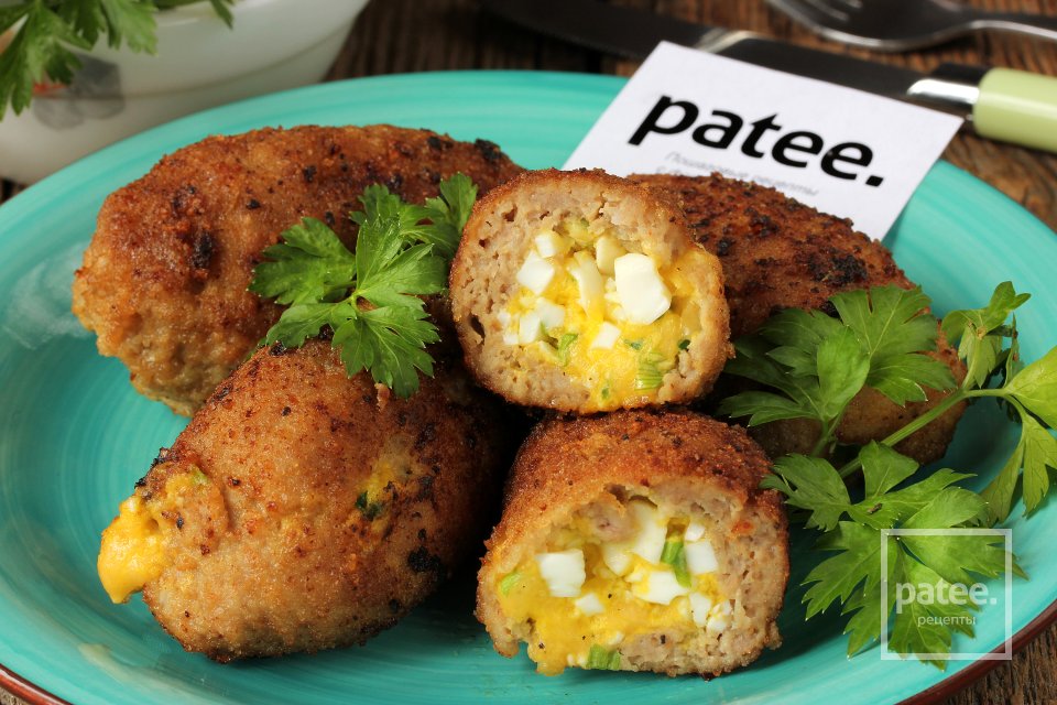 Мясные зразы с яйцом, сыром и зелёным луком - Шаг 18