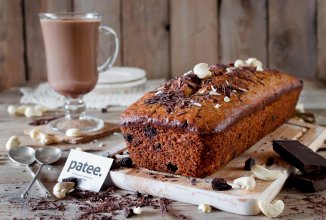 Банановый кекс с орехами и шоколадной крошкой