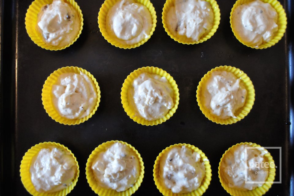 Закусочные кексы с сыром и оливками - Шаг 7