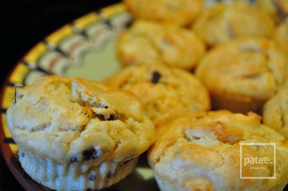 Закусочные кексы с сыром и оливками - Шаг 11