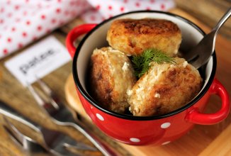 Тефтели в сметанном соусе