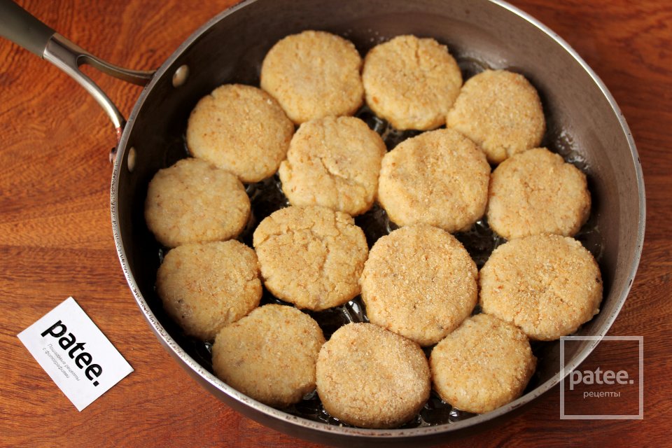 Рыбные котлеты из хека - Шаг 11